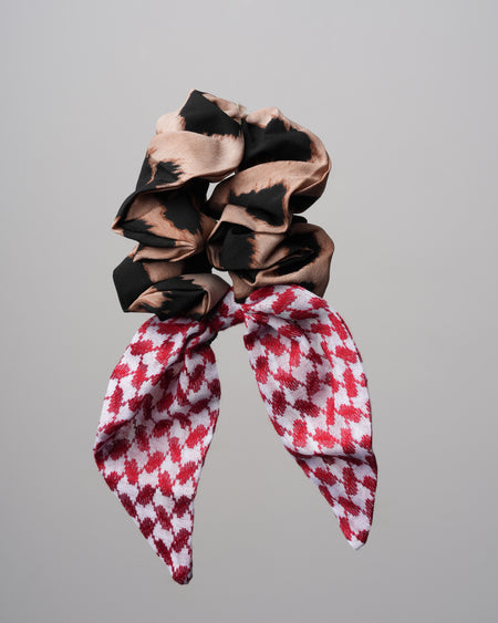 ربطة شعر كبيرة بطبعة الليوبارد والشماغ من A&B | ربطة شعر بنقشة الليوبارد والشماغ